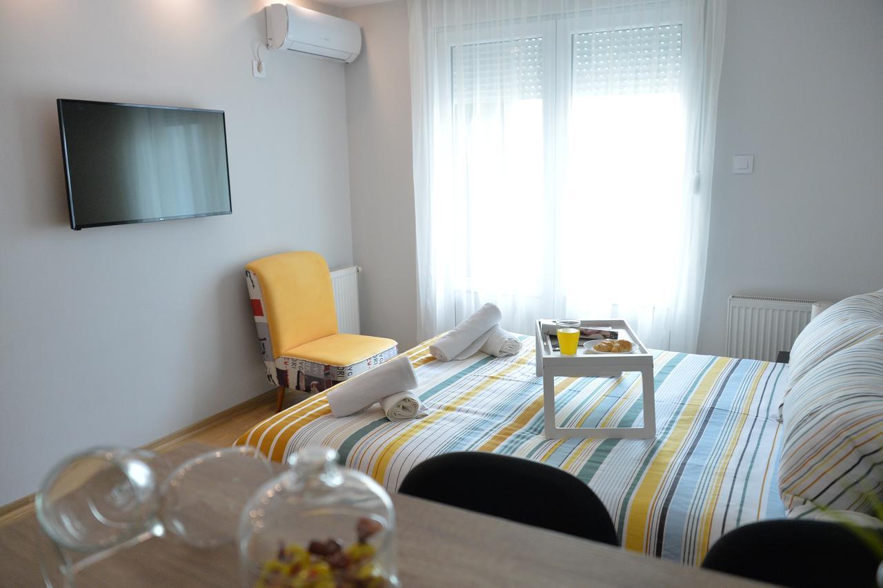 Apartment Pleasure Нови-Сад Экстерьер фото