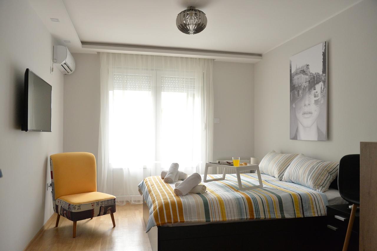 Apartment Pleasure Нови-Сад Экстерьер фото